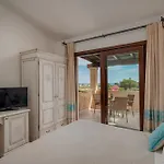 מלון Mariposas 3*